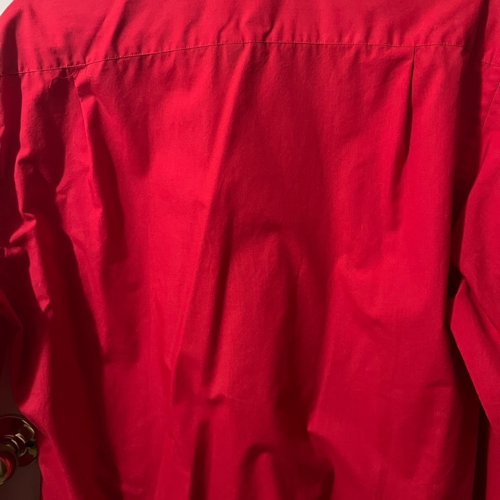 ****Donated****Pierre Cardin Red button down Slim Fit Size L - Picture 6 of 7